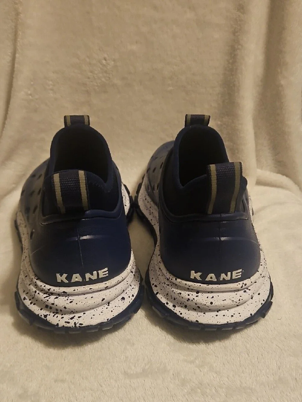 Kane Revive AC Active Recovery (Men's 8, Womans 10)